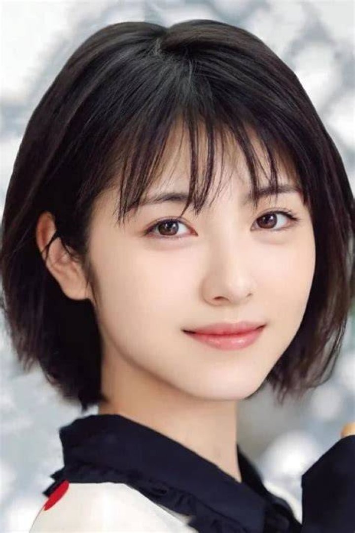 浜辺美波の身長・体重を徹底解説！156cmと中1当時37kgの真相